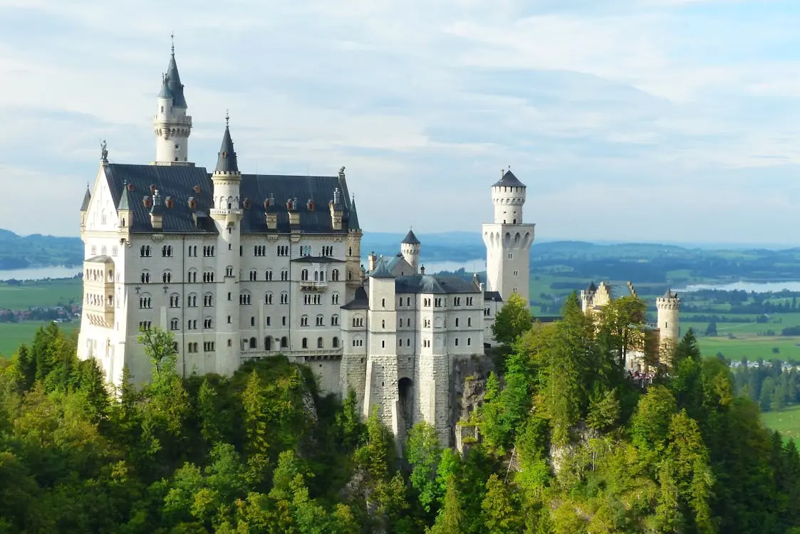 Neuschwanstein Castle-germany travel-travel guide voyage